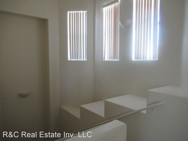 Building Photo - 2 br, 2 bath House - 295 N. Rural Rd. # 273