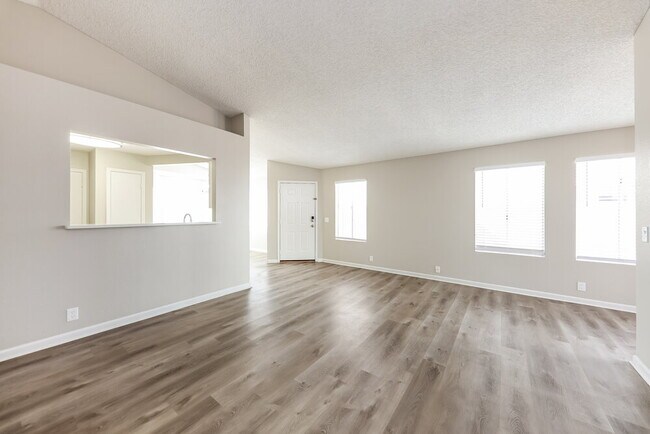 Foto del edificio - 17116 N Larkspur Ln