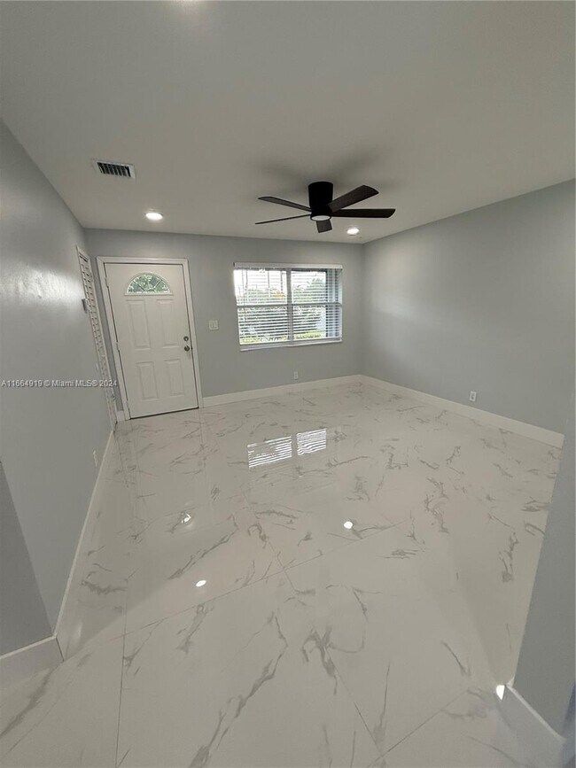 Building Photo - 2031 SW 63rd Ave