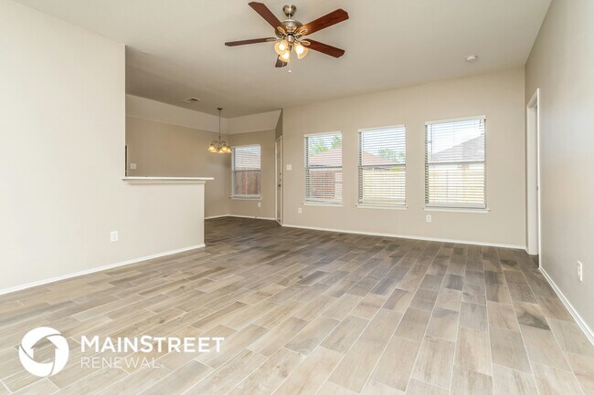 Foto del edificio - 717 Somerset Dr