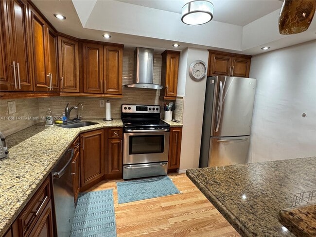 Building Photo - 3800 Galt Ocean Dr