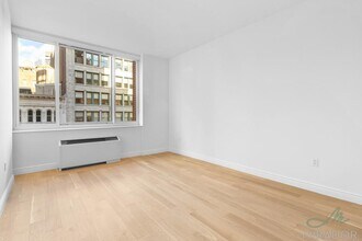Building Photo - 60 W 23 St