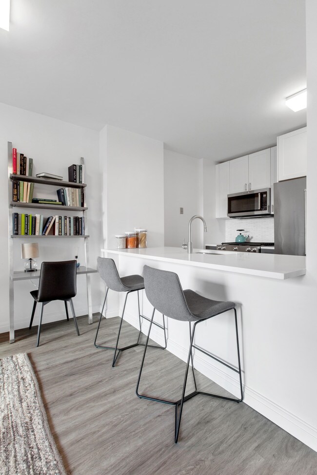 Foto del edificio - 377 E 33rd St