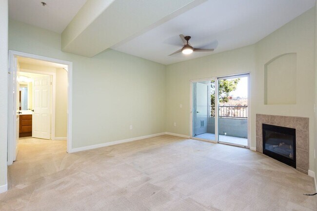 Foto del edificio - Lovely single-story condo in the community of Rancho Mission Trails!