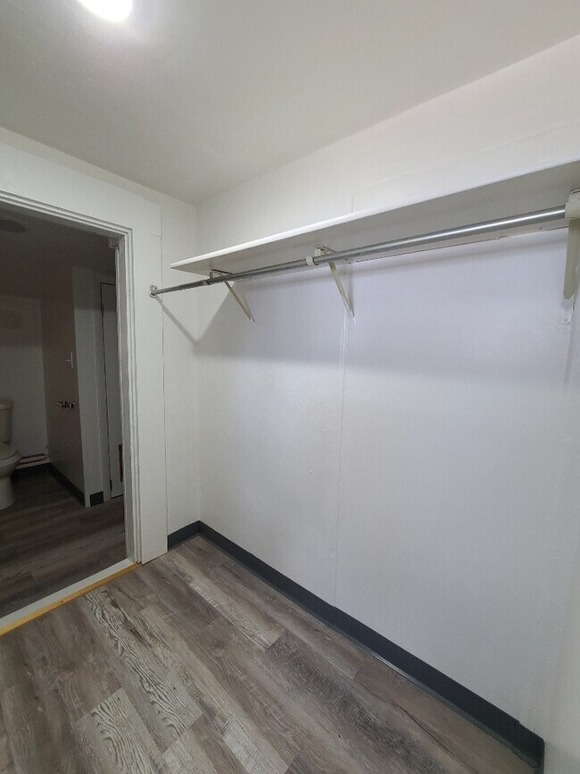 Foto del edificio - 2522 E 12th St