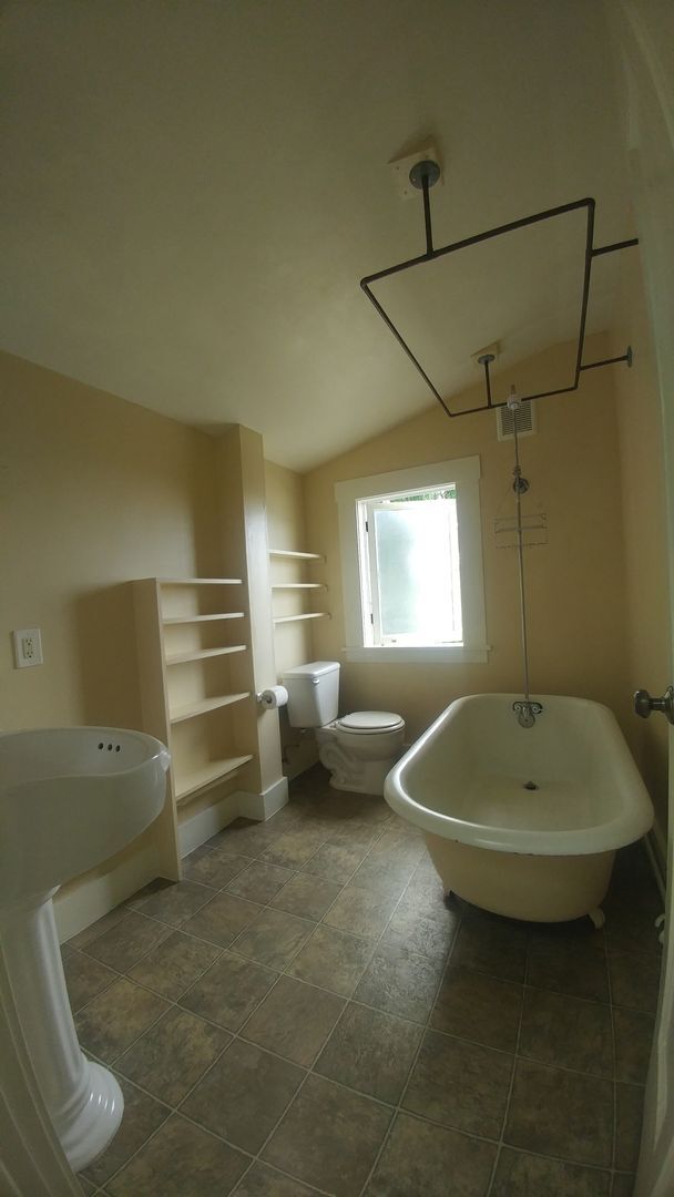 Building Photo - 1XHA1405/1407