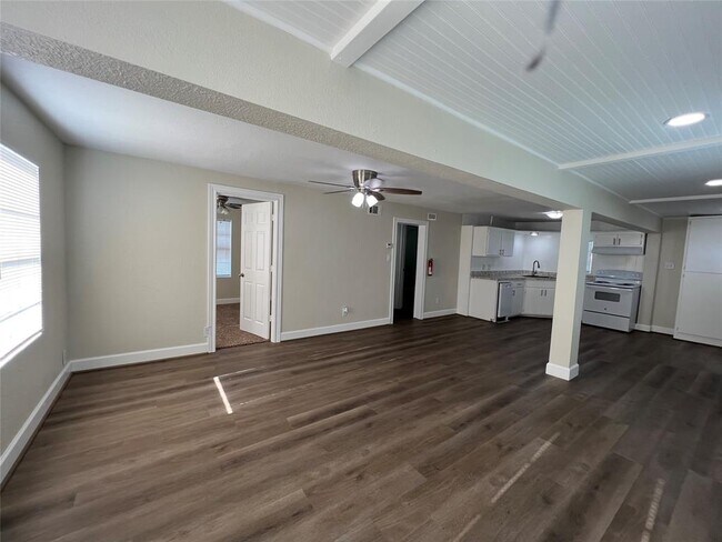 Foto del edificio - 414 Murex St