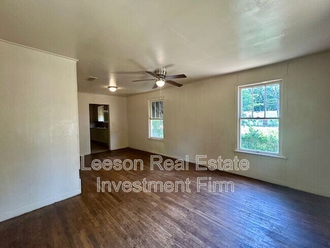Foto del edificio - 2551 Claiborne Ave