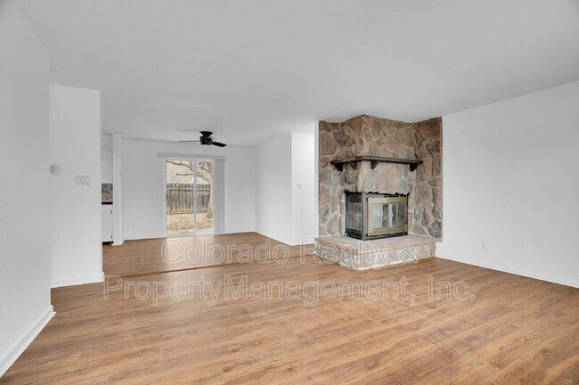 Building Photo - 1045 7th St Pl