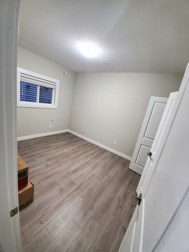 Building Photo - 865 Prairie Ave