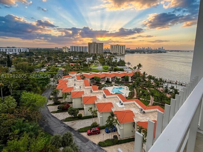Foto del edificio - 4000 Towerside Terrace