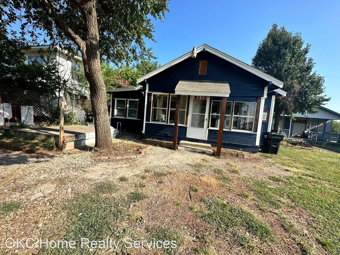 Foto principal - 3 br, 1.5 bath House - 131 NE 2nd Street