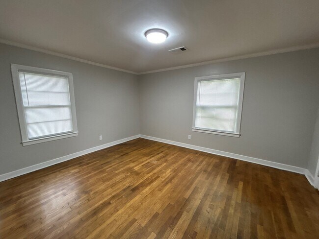 Foto del edificio - 955 W Forest Ave