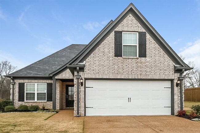 Building Photo - 3262 Magnolia Dr