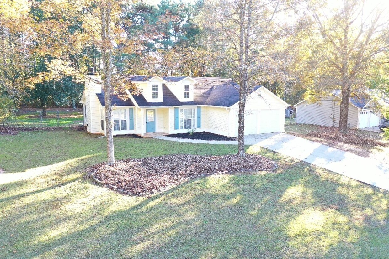 Foto principal - Wonderful 3 Bed 2 Bath Home in Covington w...
