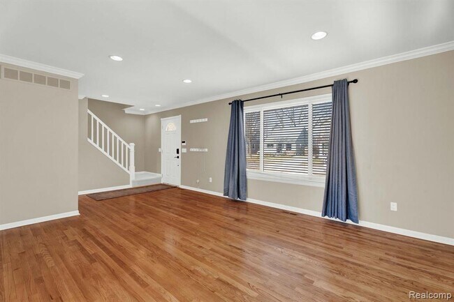 Foto del edificio - 1560 E Lincoln St