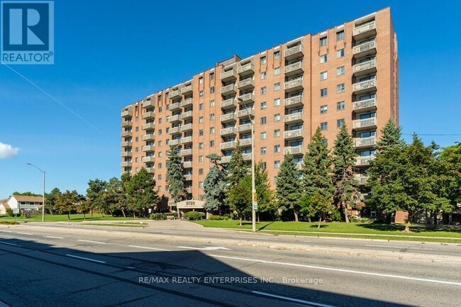 Building Photo - 6720 Glen Erin Dr