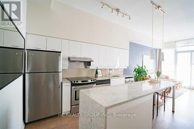 Building Photo - 33 Singer Ct