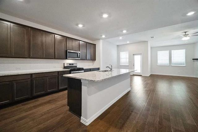 Building Photo - 1617 Rushpea Dr