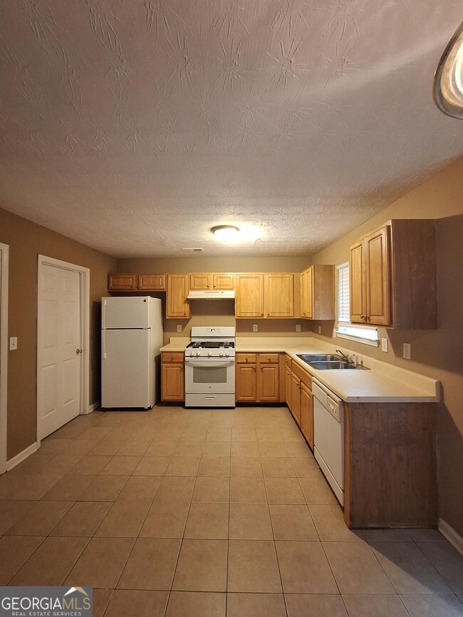 Building Photo - 2645 Virginia Cove