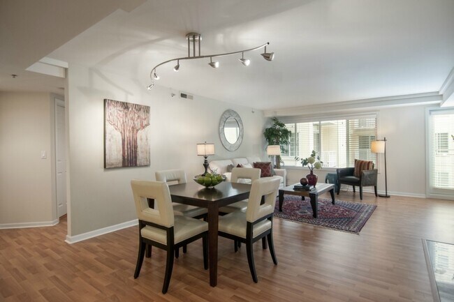 Living/Dining - 11011 NE 12th St