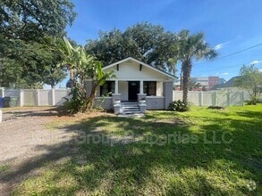 Building Photo - 129 Tuscarora St