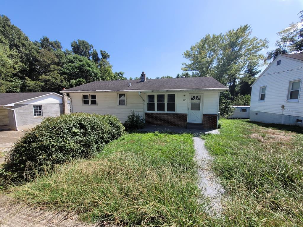 35 Circle Dr, Martinsville, VA 24112 House Rental in Martinsville, VA