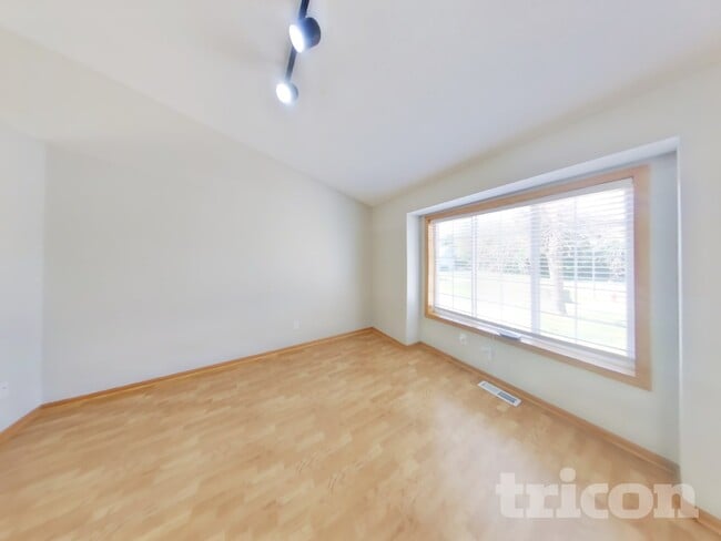 Foto del edificio - 2739 Zumbrota Cir NE