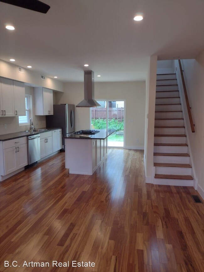 Foto del edificio - 3 br, 2 bath House - 259 Dunseith Street