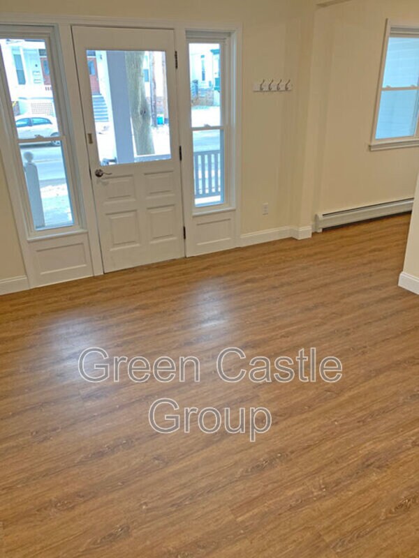 Foto del edificio - 323 Pearl St