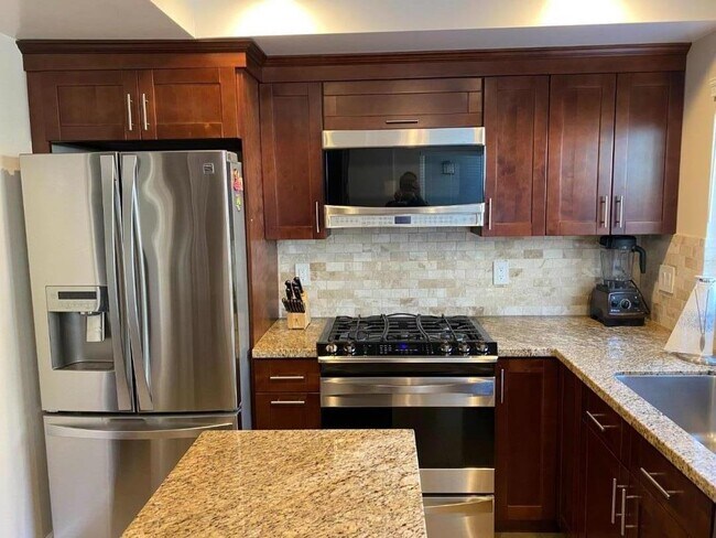 Foto del edificio - 884 Neptune Ct