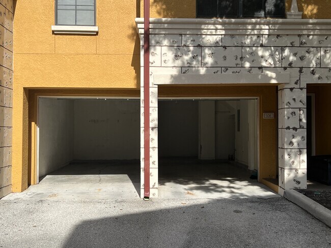 Foto del edificio - 6133 Metrowest Blvd