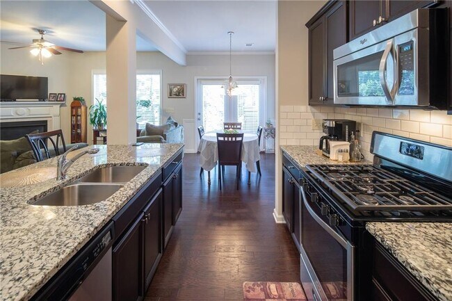 Foto del edificio - 2865 Maple Park Pl