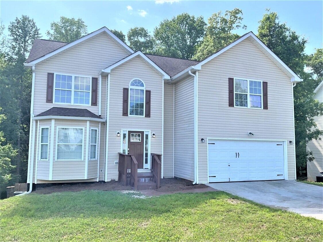 Primary Photo - 241 Edison Dr