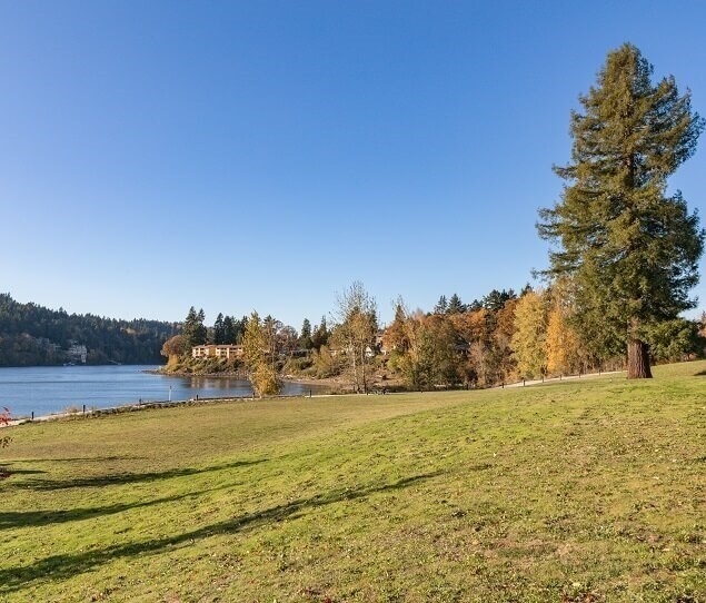 The scenic view of the river from Milwaukie Bay Park