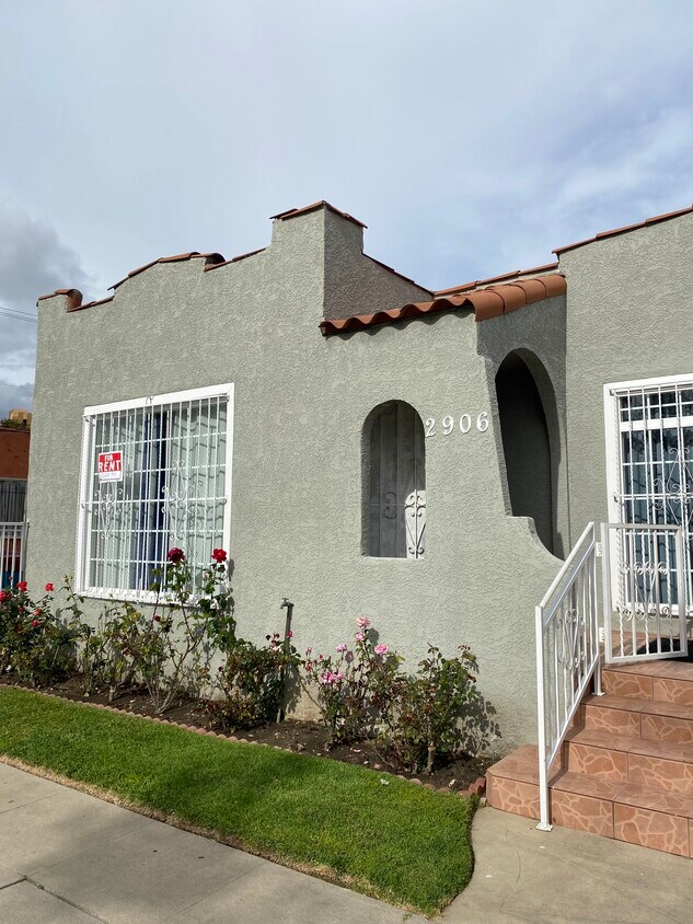 Primary Photo - 2906 10th Ave