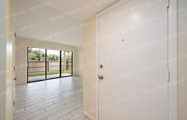 Foto del edificio - 5739 Peregrine Ave