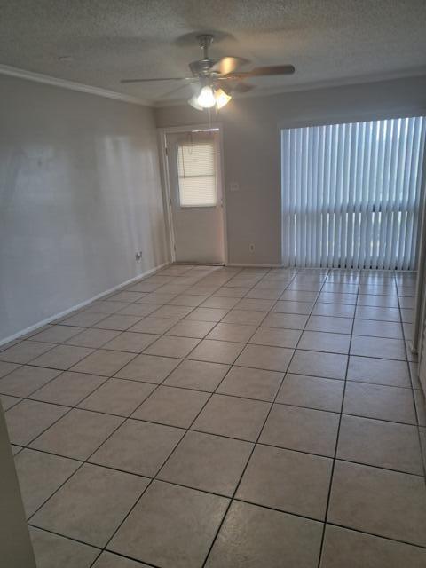 Building Photo - 2671 Riverside Dr