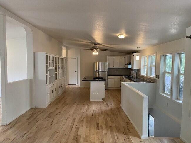 Building Photo - Available Now! "Spacious 3-Bedroom Retreat...