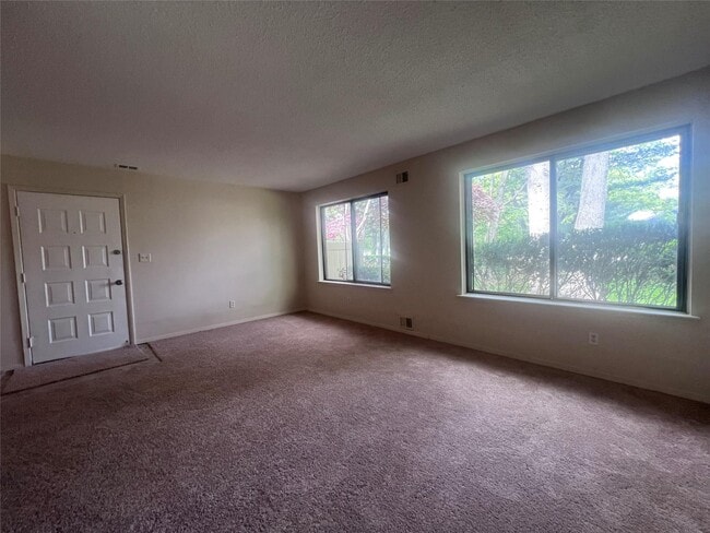Building Photo - 200 Springmeadow Dr