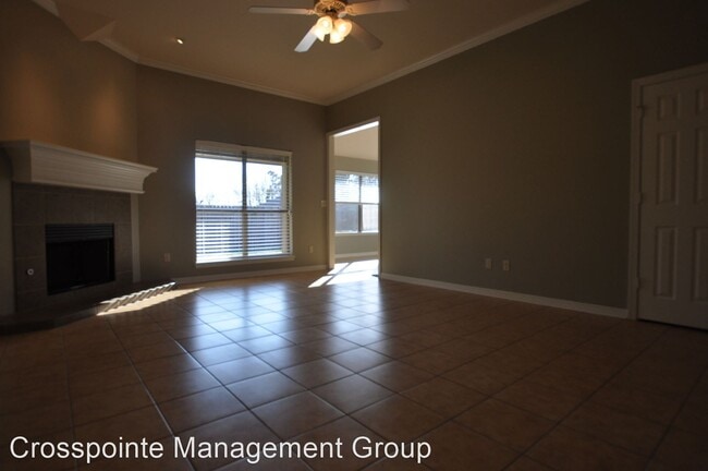 Building Photo - 3 br, 2 bath House - 3118 Vineyard Ave.