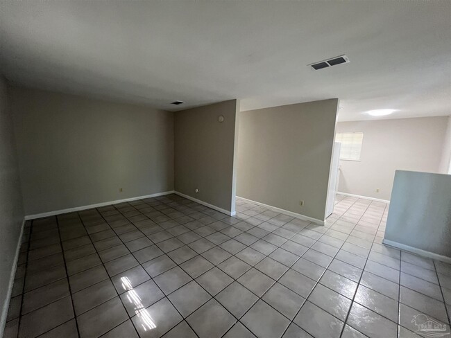 Building Photo - 5859 Mapleton St