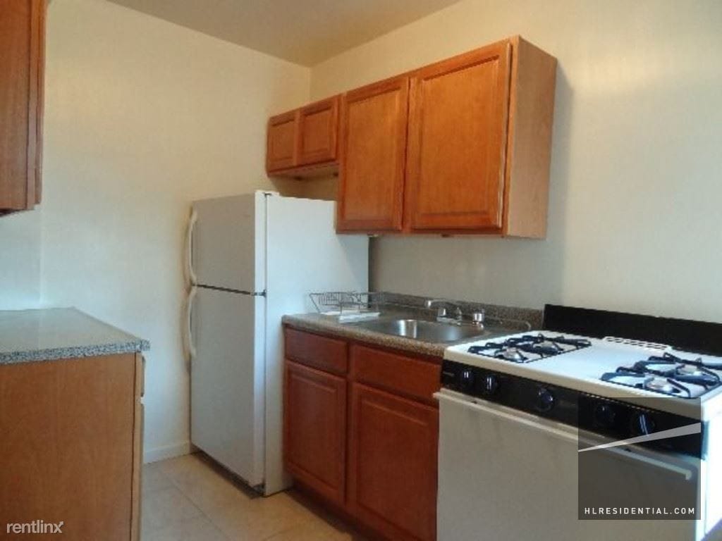 Primary Photo - 1368 New York Ave