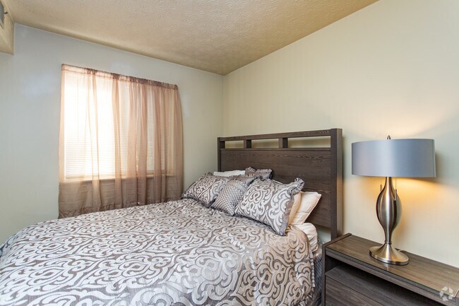 1BR, 1BA - 536 SF - Kings Highlands