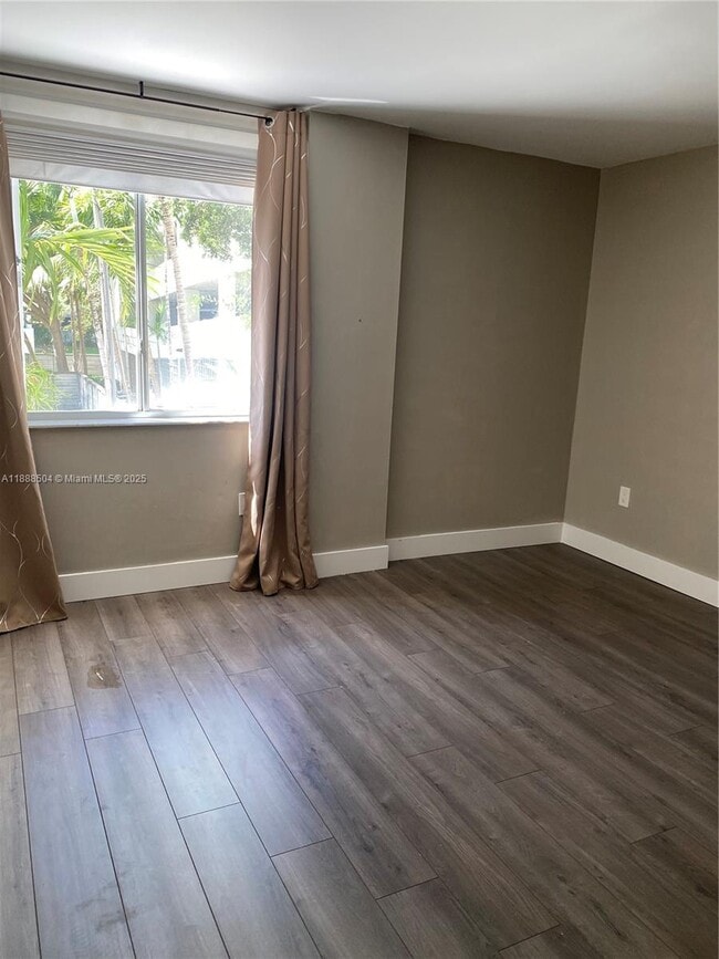 Foto del edificio - 126 SW 17th Rd