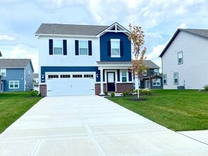 Building Photo - 6670 Hawthorne Dr