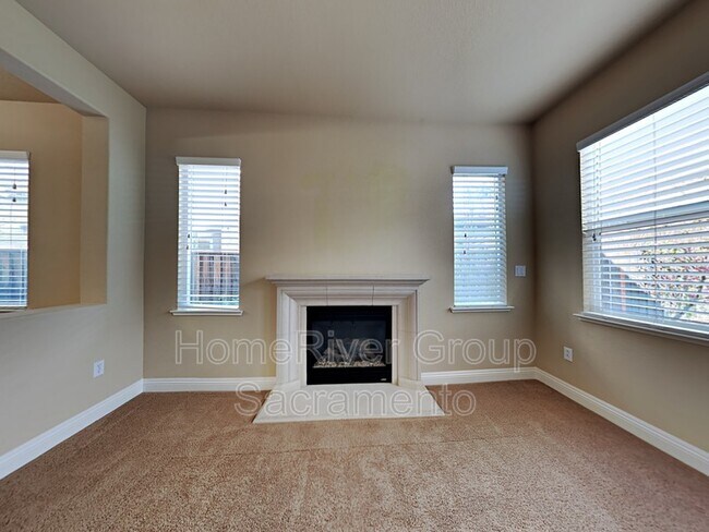Foto del edificio - 949 Station House Ln