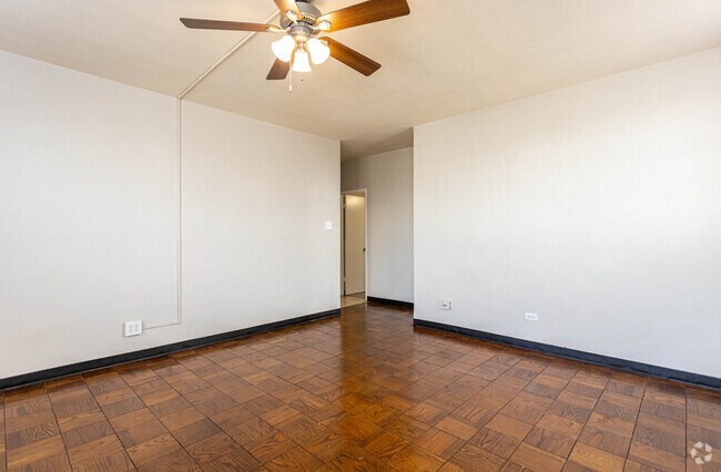 Studio - 450 SF - The Sheraton