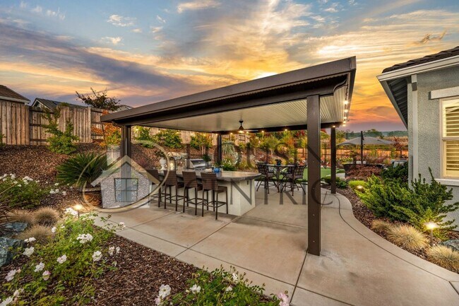 Building Photo - STUNNING Single Story Home with a Resort S...