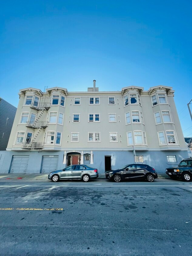 Primary Photo - 1885 Golden Gate Ave